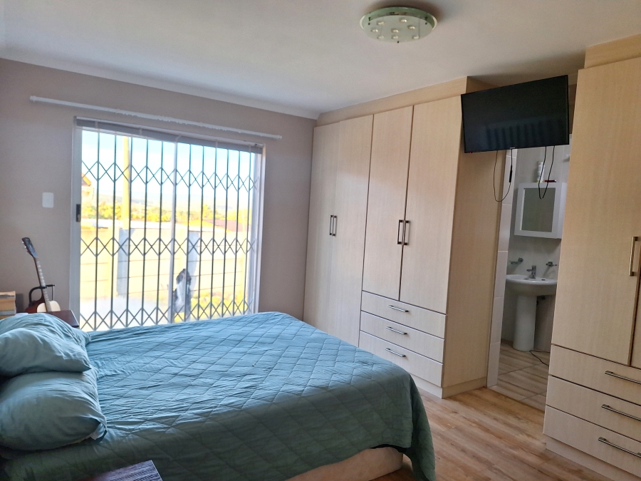 To Let 2 Bedroom Property for Rent in Bothasrus Eastern Cape